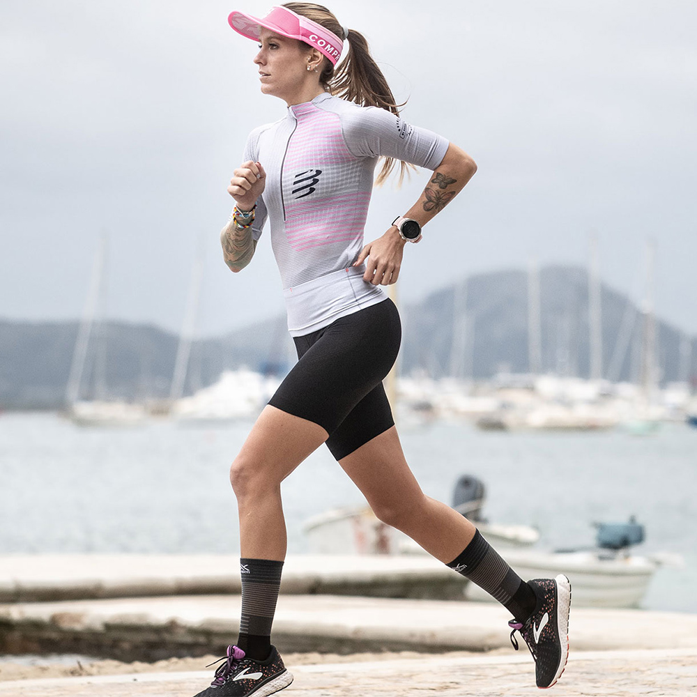 Шорты спортивные женские Compressport Run Under Control Short W Шорты спортивные женские Compressport Run Under Control Short W