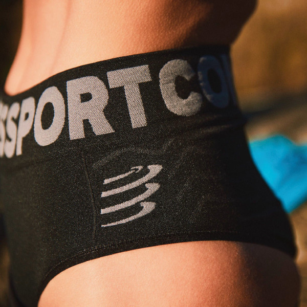 Шорты женские Compressport Seamless Boxer