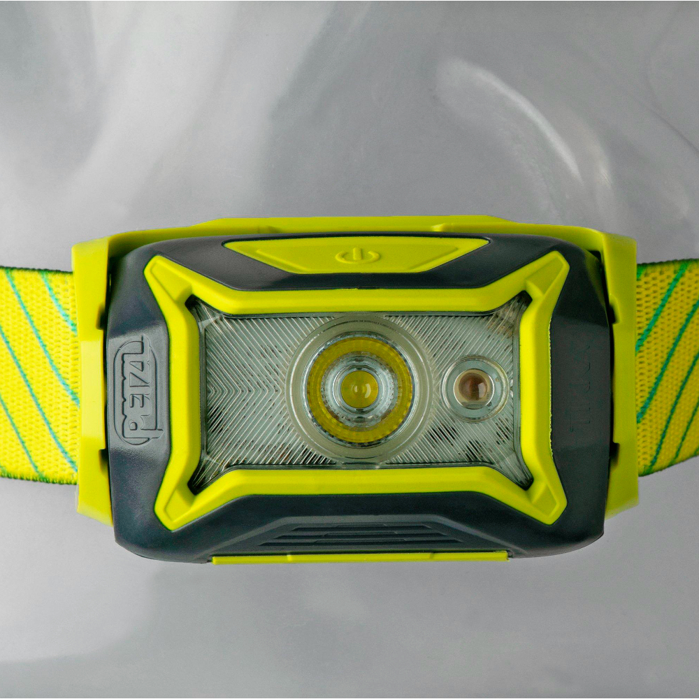 Фонарь налобный Petzl Tikka core