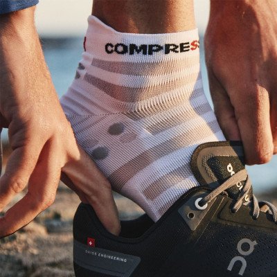 Носки Compressport Pro Racing Socks v4.0 Ultralight Run Low Носки Compressport Pro Racing Socks v4.0 Ultralight Run Low