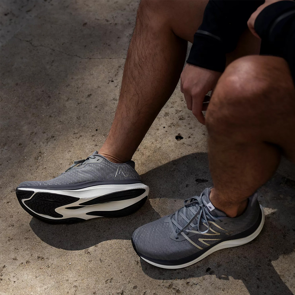 Кроссовки для бега мужские New Balance Fuel Cell Propel v4 Кроссовки для бега мужские New Balance Fuel Cell Propel v4