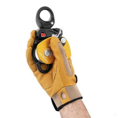Блок с зажимом Petzl Pro Traxion Блок с зажимом Petzl Pro Traxion