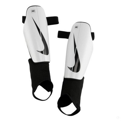 Щитки футбольные Nike CHRG Щитки футбольные Nike CHRG
