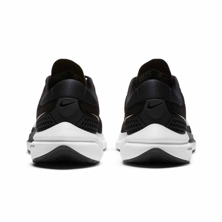 Кроссовки беговые Nike Air Zoom Vomero 15 Кроссовки беговые Nike Air Zoom Vomero 15