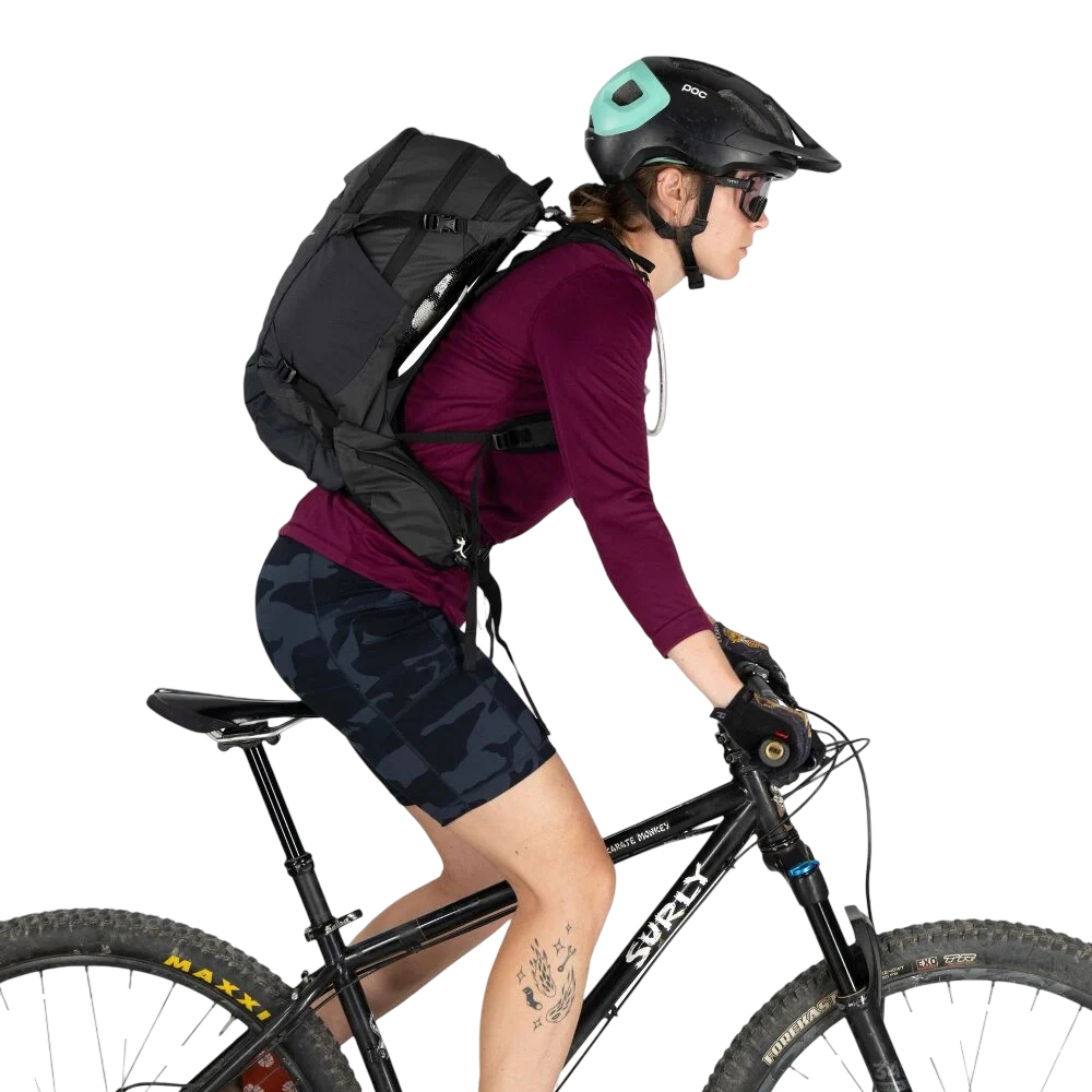 Велорюкзак Osprey Syncro 20 черный Велорюкзак Osprey Syncro 20 черный