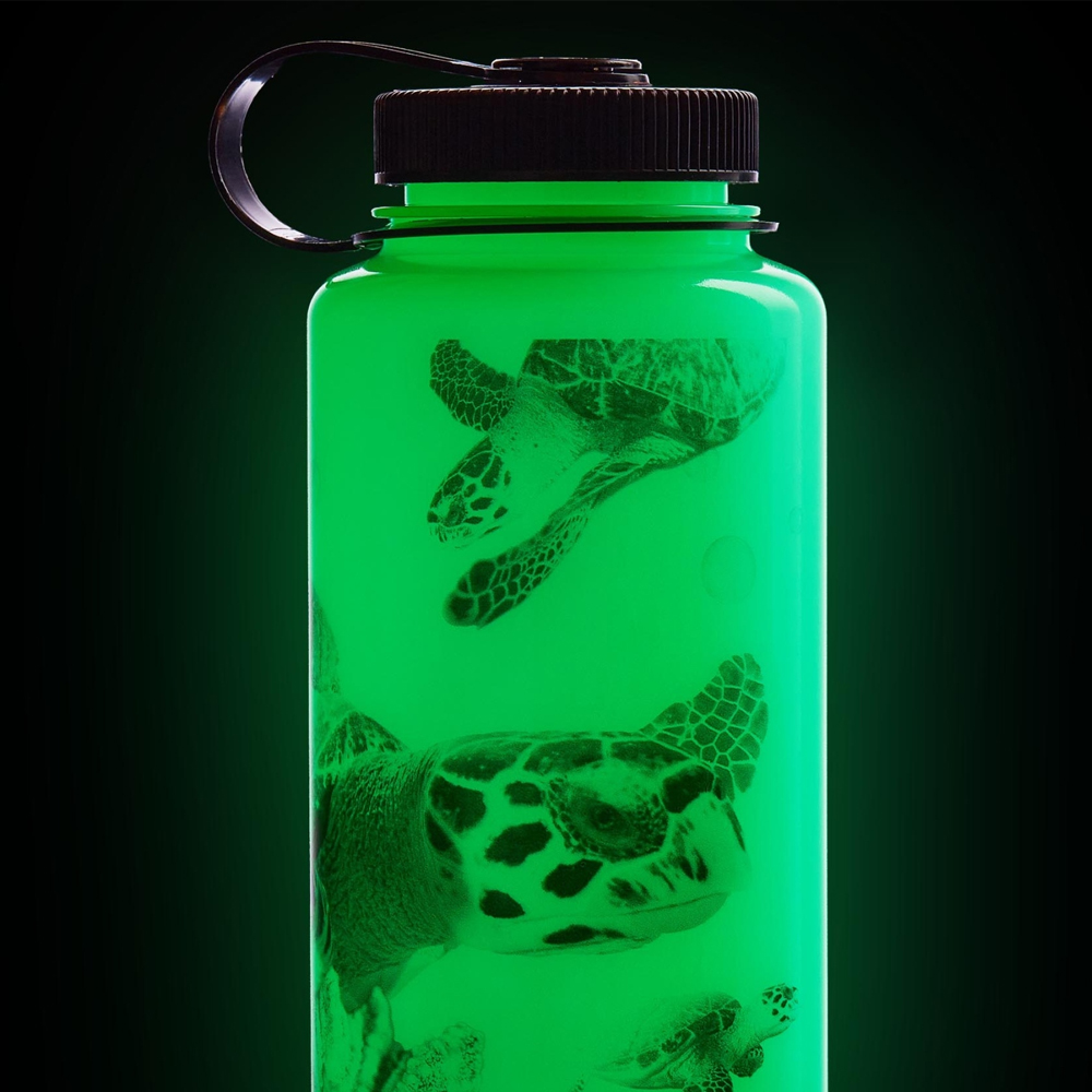 Бутылка для воды Nalgen 32oz WM Glow w/Black Turtle Бутылка для воды Nalgen 32oz WM Glow w/Black Turtle