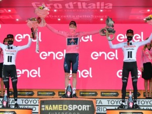Пришло время отпраздновать очередную победу Pinarello Grand Tour.
