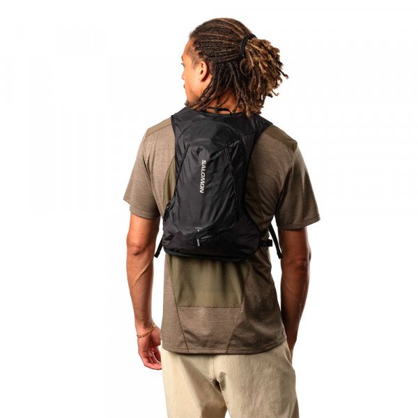 Жилет беговой Salomon Cross 8 черный Жилет беговой Salomon Cross 8 черный