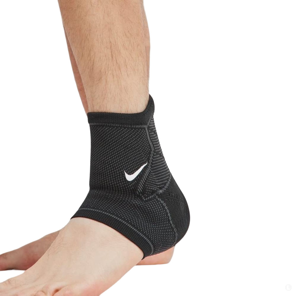 Защита голеностопа Nike Pro knit Ankle Sleeve Защита голеностопа Nike Pro knit Ankle Sleeve