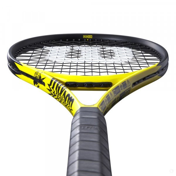 Ракетка для большого тенниса Wilson Minions V3 Clash 100 V2.0 UNSTR Ракетка для большого тенниса Wilson Minions V3 Clash 100 V2.0 UNSTR