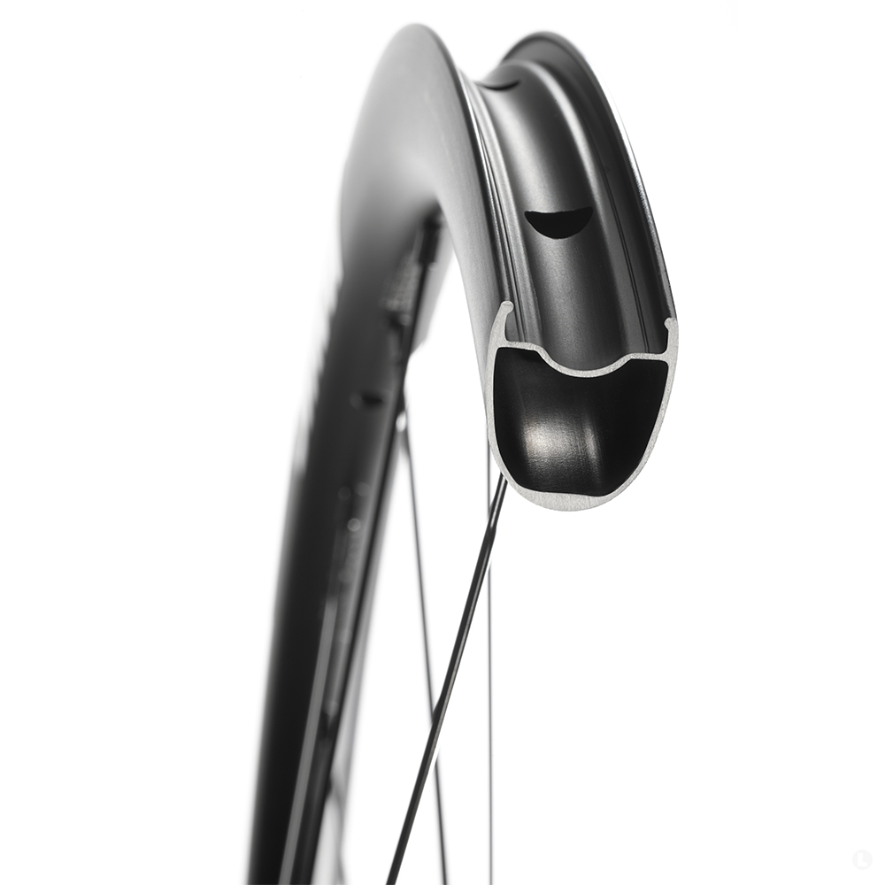Комплект колёс Mavic Ksyrium 30 Disc CL 700 12 x 100-142 M11 Комплект колёс Mavic Ksyrium 30 Disc CL 700 12 x 100-142 M11
