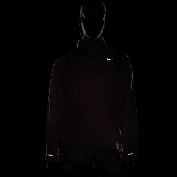 Легкая куртка женская Nike Fast repel 
