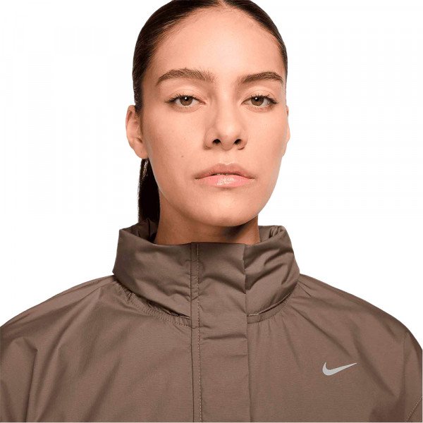 Легкая куртка женская Nike Fast repel 