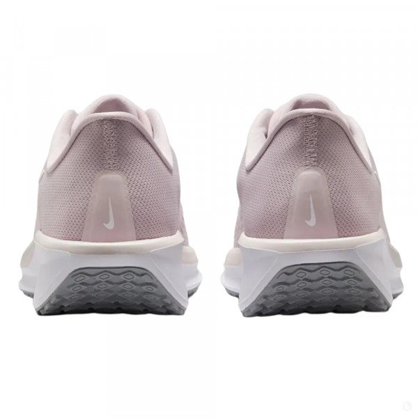 Кроссовки для бега женские Nike Quest 6 