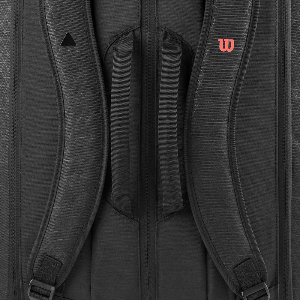 Сумка для ракеток Wilson Clash V3 (15 pack) черная Сумка для ракеток Wilson Clash V3 (15 pack) черная