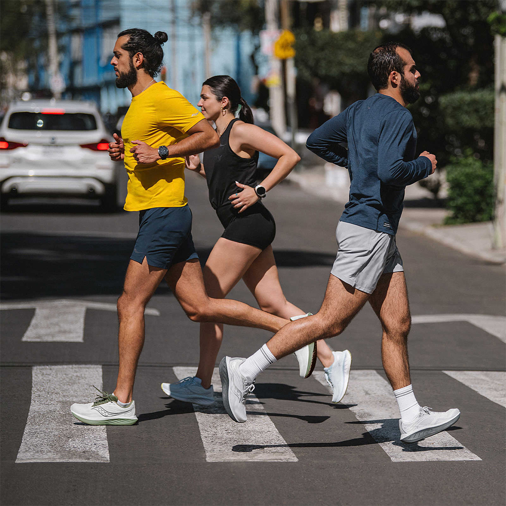Кроссовки беговые женские Saucony Ride 18