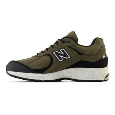 Кроссовки повседневные мужские New Balance 2002 Кроссовки повседневные мужские New Balance 2002