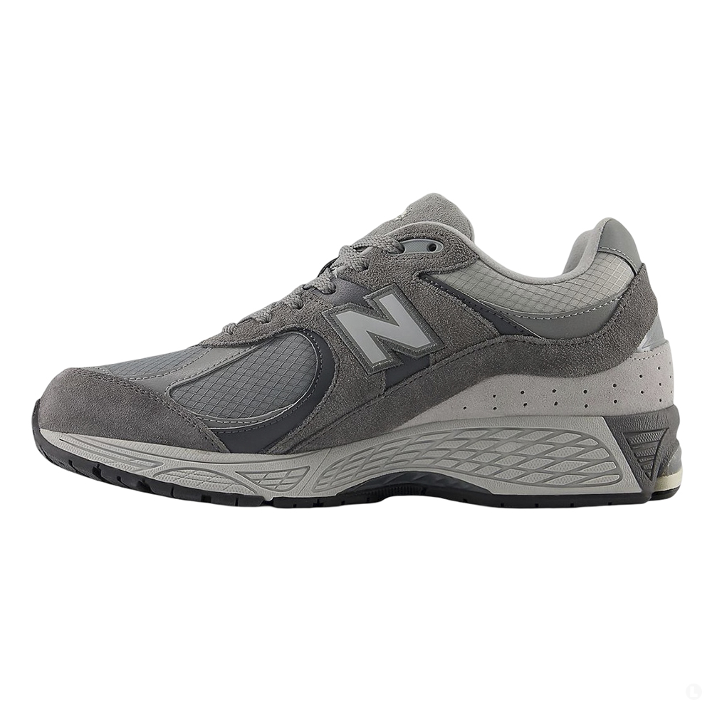 Кроссовки повседневные мужские New Balance 2002