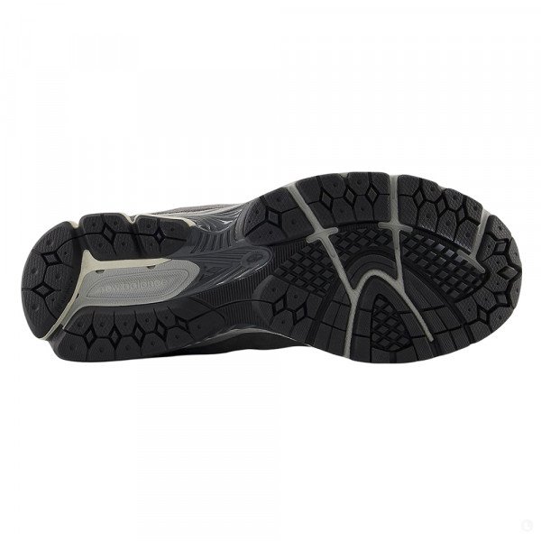 Кроссовки повседневные мужские New Balance 2002