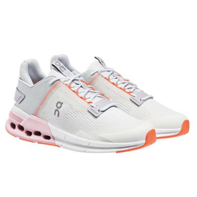 Повседневные кроссовки женские On Cloudnova Flux 1 Повседневные кроссовки женские On Cloudnova Flux 1