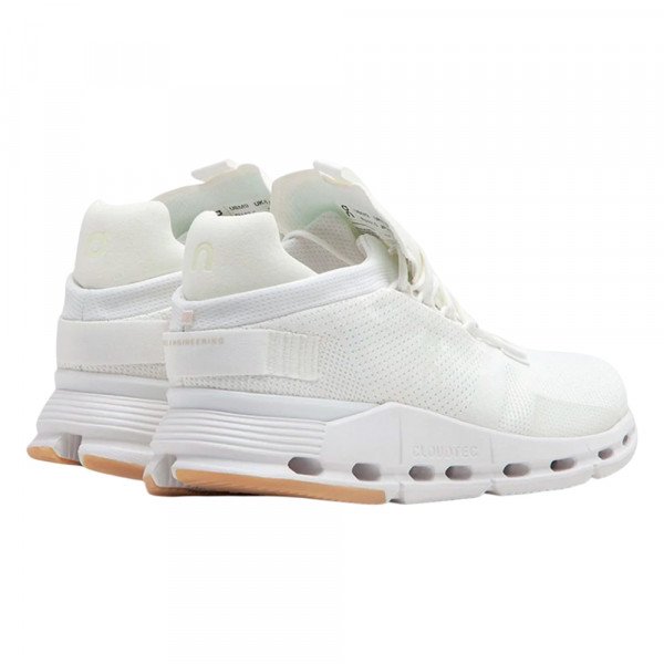 Повседневные кроссовки мужские On Cloudnova Undyed 1 Повседневные кроссовки мужские On Cloudnova Undyed 1