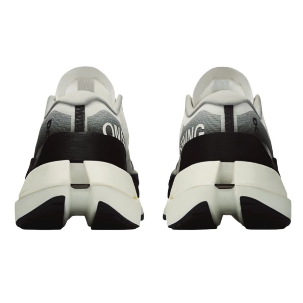 Кроссовки для бега женские On Cloudboom Max 