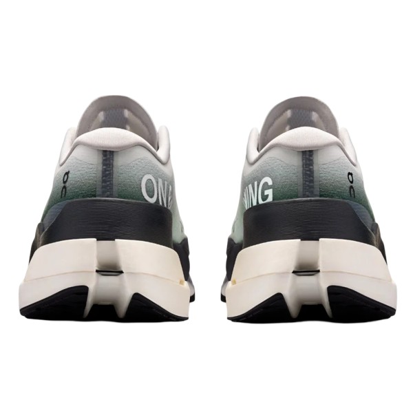 Кроссовки для бега мужские On Cloudboom Max 